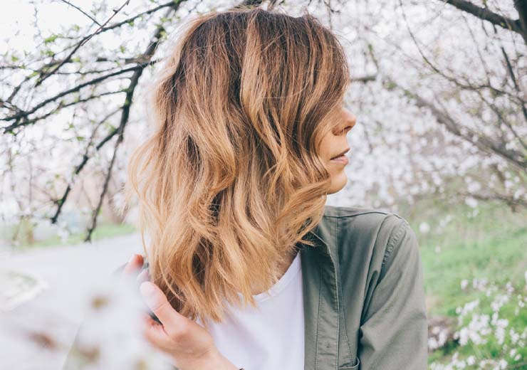 Taglio di capelli che valorizza chiome sottili