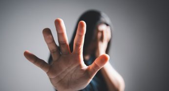 Telefono Azzurro: violenze evolute sui minori, anche online. Genitori tra gli abusanti in aumento.